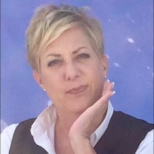 Meet your Posher, Carol